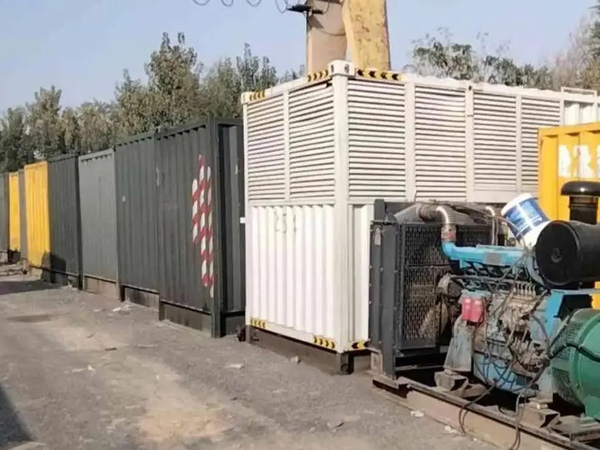 瓜州200KW柴油发电机机组每小时油耗是多少？